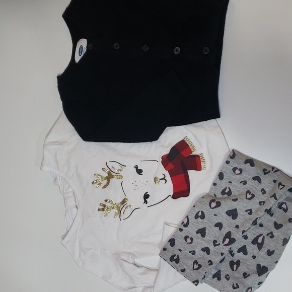 5/$30 CARTER'S Reindeer Holiday Long Sleeve + Heart Leopard Leggings + Cardigan - Picture 1 of 6